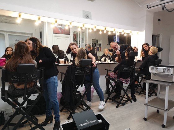 Makeup Agency Academy Laboratio makeup